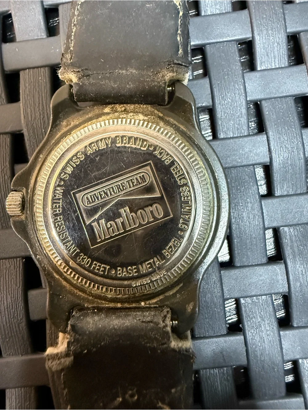 Vintage Swiss Army Marlboro Adventure Team Red Bezel Quartz Watch Date Untested